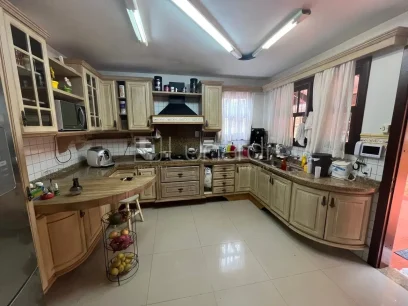Casa com 4 Dormitórios - Miniatura - Lunardi Imóveis