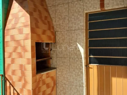 Casa com 2 Dormitórios - Miniatura - Lunardi Imóveis