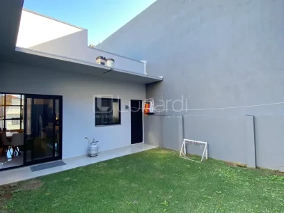 Casa com 3 Dormitórios - Miniatura - Lunardi Imóveis
