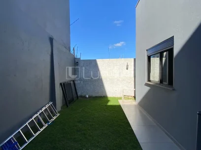 Casa com 3 Dormitórios - Miniatura - Lunardi Imóveis