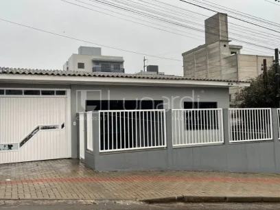 Casa com 3 Dormitórios - Lunardi Imóveis
