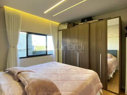 Casa com 3 Dormitórios - Miniatura - Lunardi Imóveis