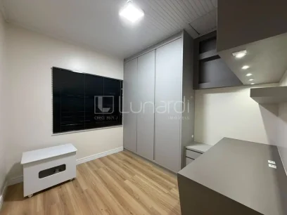 Casa com 3 Dormitórios - Miniatura - Lunardi Imóveis
