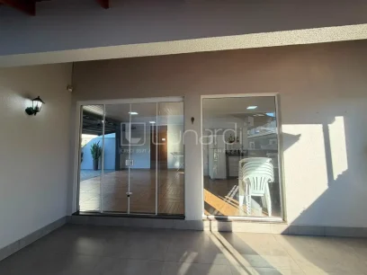 Casa com 3 Dormitórios - Miniatura - Lunardi Imóveis
