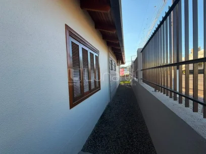 Casa com 3 Dormitórios - Miniatura - Lunardi Imóveis