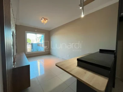 Casa com 2 Dormitórios - Miniatura - Lunardi Imóveis