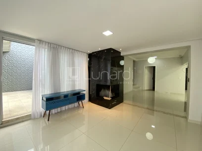 Casa com 3 Dormitórios - Miniatura - Lunardi Imóveis