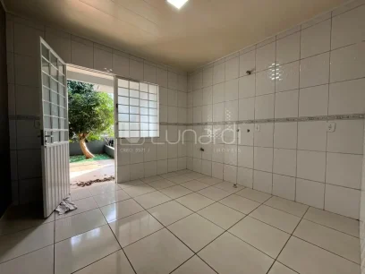 Casa com 3 Dormitórios - Miniatura - Lunardi Imóveis
