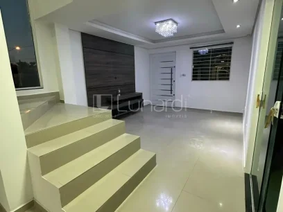 Casa com 3 Dormitórios - Miniatura - Lunardi Imóveis