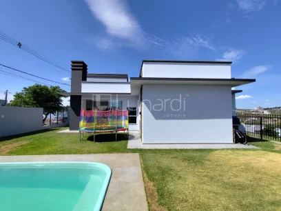 Casa com 3 Dormitórios - Miniatura - Lunardi Imóveis