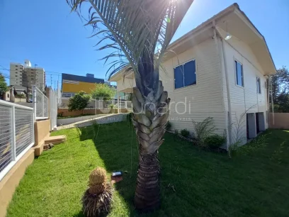 Casa com 2 Dormitórios - Miniatura - Lunardi Imóveis