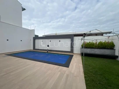 Casa com 3 Dormitórios - Miniatura - Lunardi Imóveis