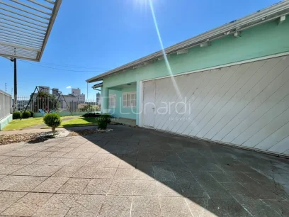 Casa com 4 Dormitórios - Miniatura - Lunardi Imóveis