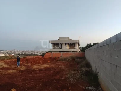 Terreno - Miniatura - Lunardi Imóveis
