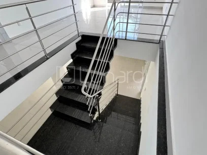 Casa com 4 Dormitórios - Miniatura - Lunardi Imóveis