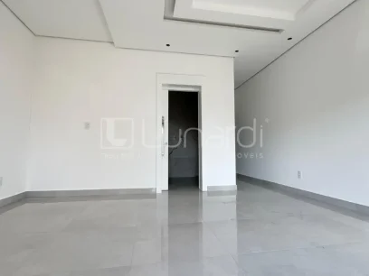 Casa com 4 Dormitórios - Miniatura - Lunardi Imóveis