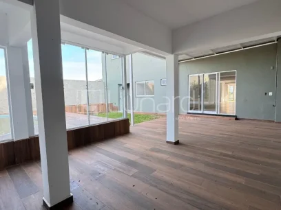 Casa com 4 Dormitórios - Miniatura - Lunardi Imóveis