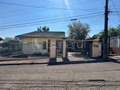 Casa com 3 Dormitórios - Lunardi Imóveis