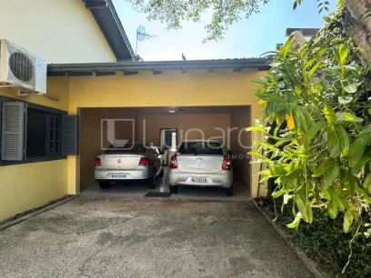 Casa com 3 Dormitórios - Miniatura - Lunardi Imóveis