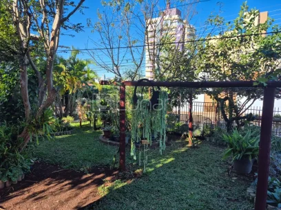 Casa com 3 Dormitórios - Miniatura - Lunardi Imóveis