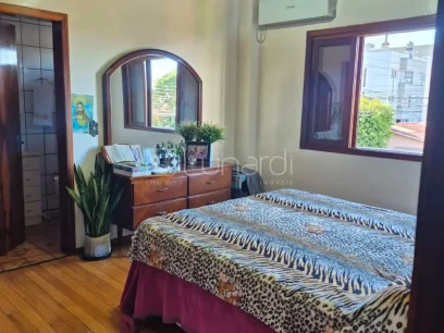 Casa com 3 Dormitórios - Miniatura - Lunardi Imóveis