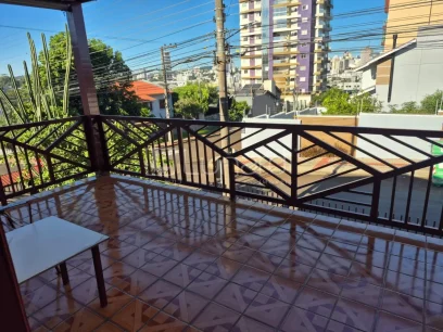 Casa com 3 Dormitórios - Miniatura - Lunardi Imóveis