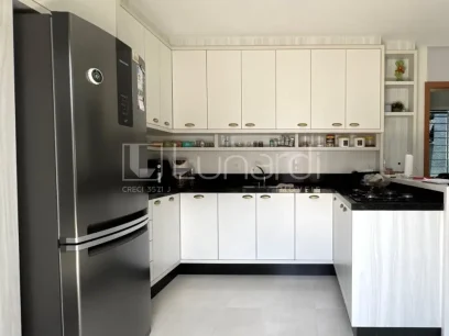 Casa com 2 Dormitórios - Miniatura - Lunardi Imóveis