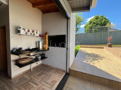 Casa com 3 Dormitórios - Miniatura - Lunardi Imóveis
