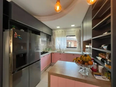 Casa com 3 Dormitórios - Miniatura - Lunardi Imóveis