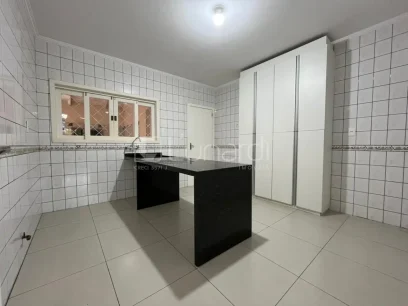 Casa com 3 Dormitórios - Miniatura - Lunardi Imóveis