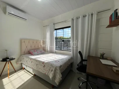 Casa com 3 Dormitórios - Miniatura - Lunardi Imóveis