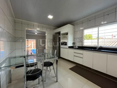 Casa com 3 Dormitórios - Miniatura - Lunardi Imóveis
