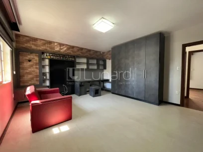 Casa com 4 Dormitórios - Miniatura - Lunardi Imóveis
