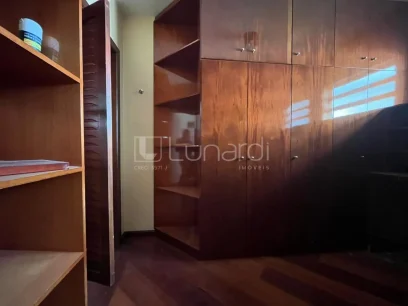 Casa com 4 Dormitórios - Miniatura - Lunardi Imóveis