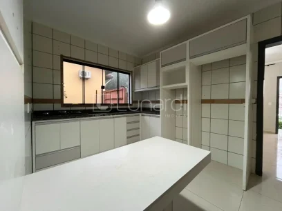 Casa com 3 Dormitórios - Miniatura - Lunardi Imóveis