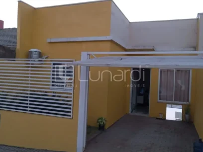 Casa com 2 Dormitórios - Lunardi Imóveis