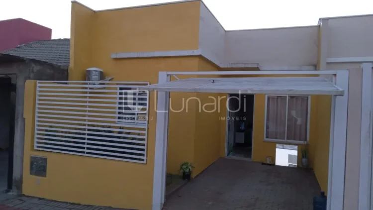 Casa com 2 Dormitórios - Lunardi Imóveis