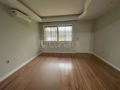 Casa com 3 Dormitórios - Miniatura - Lunardi Imóveis