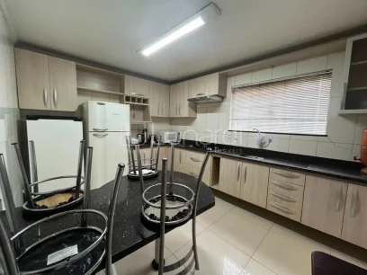 Casa com 3 Dormitórios - Miniatura - Lunardi Imóveis