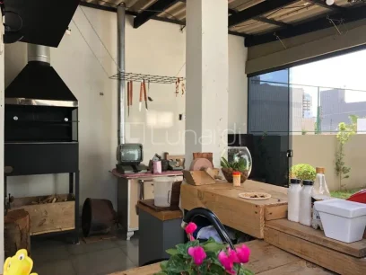 Casa com 3 Dormitórios - Miniatura - Lunardi Imóveis