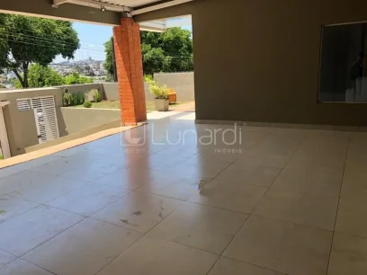 Casa com 3 Dormitórios - Miniatura - Lunardi Imóveis