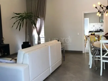 Casa com 3 Dormitórios - Miniatura - Lunardi Imóveis