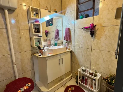 Casa com 2 Dormitórios - Miniatura - Lunardi Imóveis