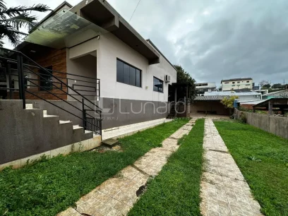 Casa com 3 Dormitórios - Miniatura - Lunardi Imóveis