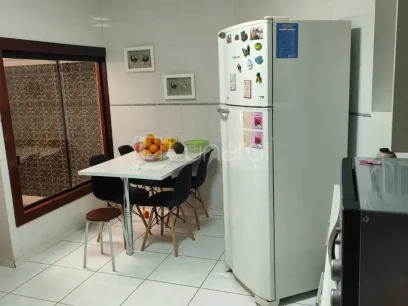 Casa com 4 Dormitórios - Miniatura - Lunardi Imóveis
