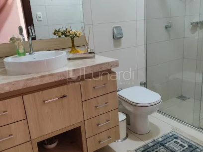 Casa com 4 Dormitórios - Miniatura - Lunardi Imóveis