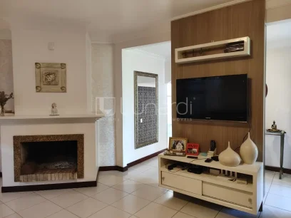 Casa com 4 Dormitórios - Miniatura - Lunardi Imóveis