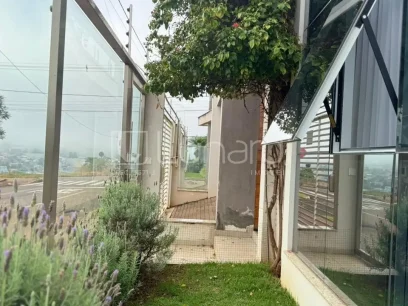 Casa com 4 Dormitórios - Miniatura - Lunardi Imóveis