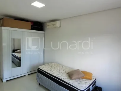 Casa com 4 Dormitórios - Miniatura - Lunardi Imóveis