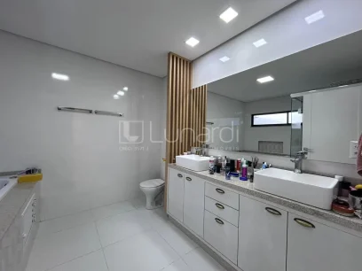 Casa com 4 Dormitórios - Miniatura - Lunardi Imóveis